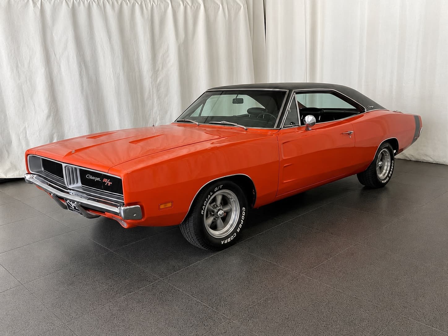 1969 Dodge Charger R/T in Hemi Orange